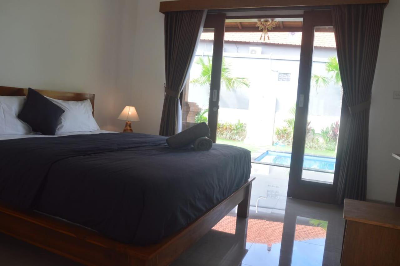 Wiryaroja Guest House Canggu Exterior foto
