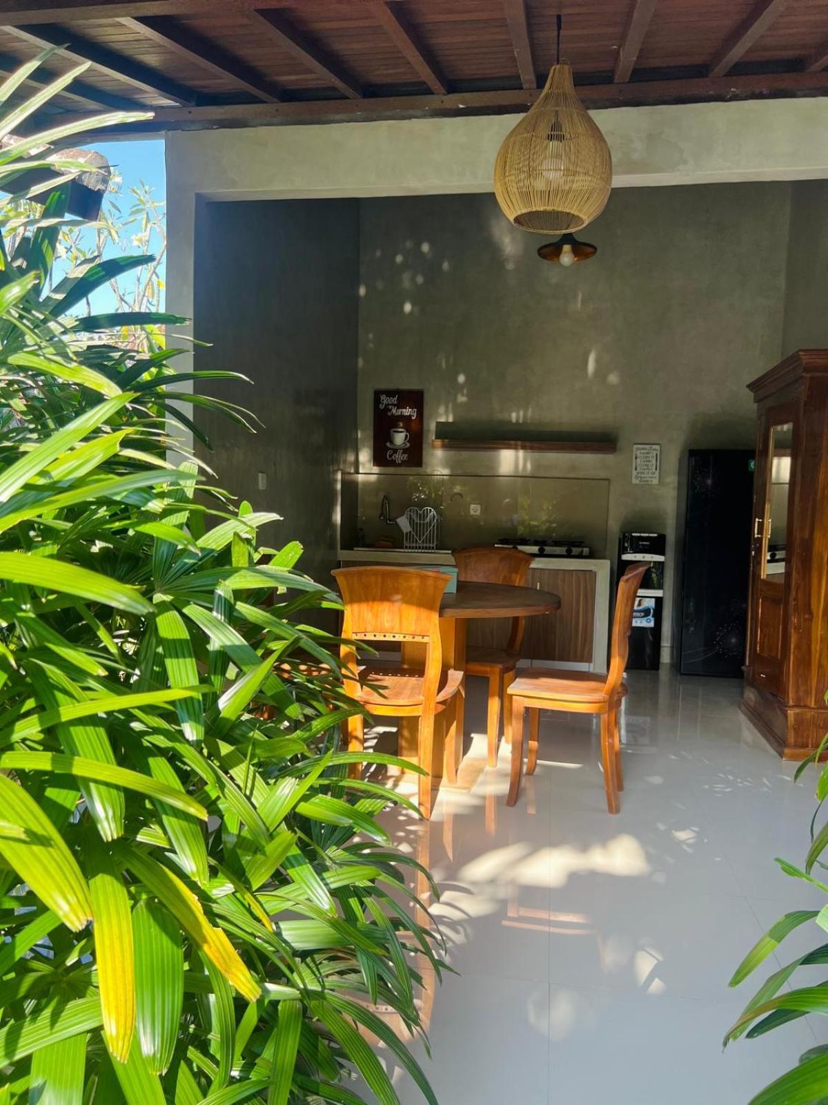 Wiryaroja Guest House Canggu Exterior foto
